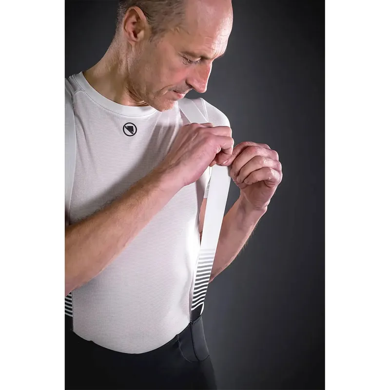 Endura Pro SL Long Leg Bib Shorts - Black 2 Endura Pro SL Long Leg Bib Shorts - Black - Image 2