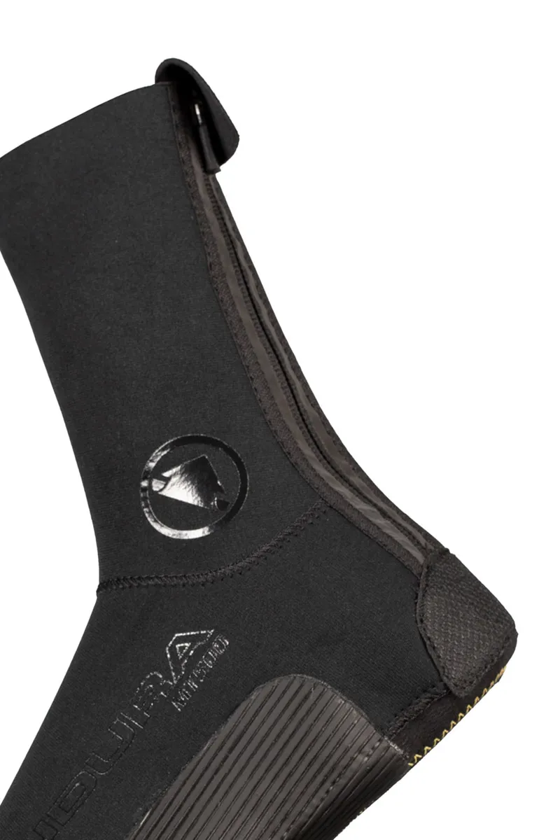 Endura MT500 Overshoe - Black 1 Endura MT500 Overshoe - Black