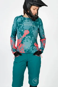 Endura SingleTrack II Women's Baggy Shorts - Spruce Green -Sportfu Bike Gear Shop E8116GSSpruceGRN 3