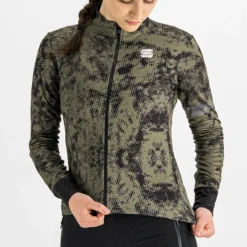 Sportful Escape Supergiara Women's Thermal LS Jersey - Beetle/Black 15 Sportful Escape Supergiara Women's Thermal LS Jersey - Beetle/Black -Sportfu Bike Gear Shop SF21507BeetleBLK 5