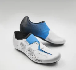 Fizik Infinito R1 Movistar Edition Road Shoes - Movistar -Sportfu Bike Gear Shop infinito r1 white blue in situ