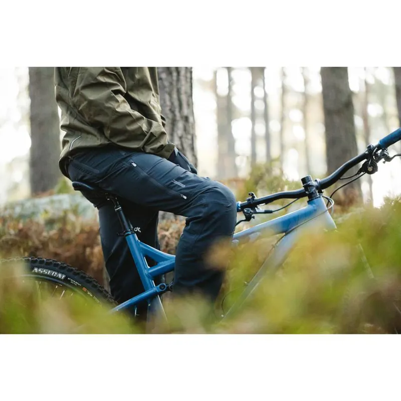 Madison Zenith 4-Season Men's Waterproof Trousers - Black 2 Madison Zenith 4-Season Men's Waterproof Trousers - Black - Image 2